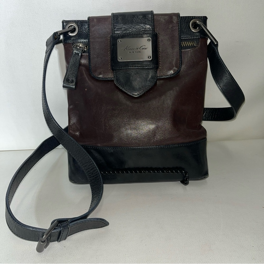 Kenneth Cole Black and Brown Messenger Bag with Leather Finish